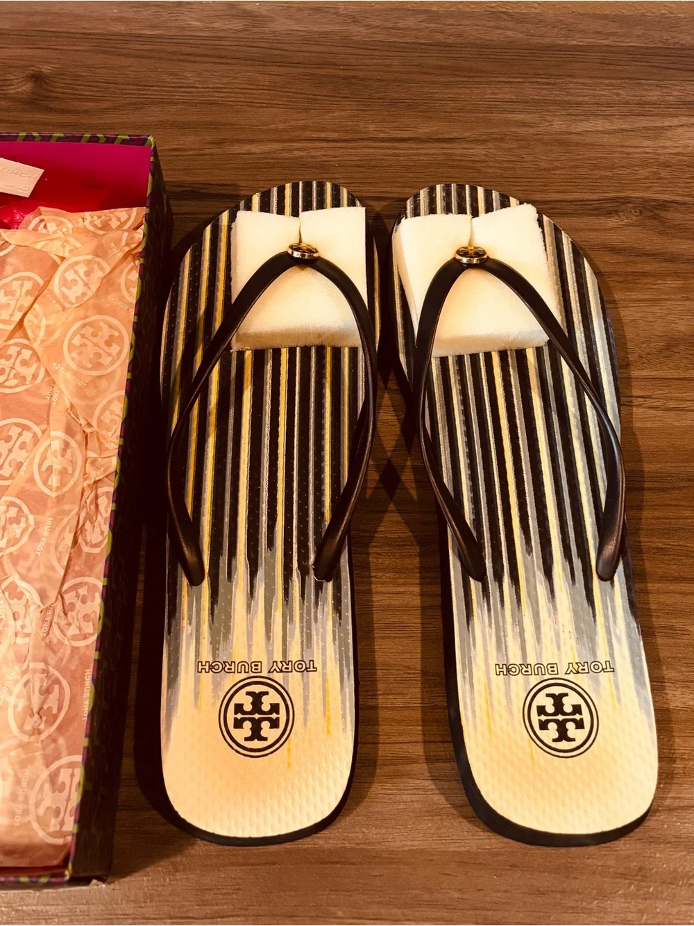 TORY BURCH Navy Cascade Flip Flop 11 M Summer Spring Beach Pool Vacation Resort